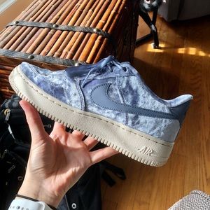 Nike Air Force 1 LV8